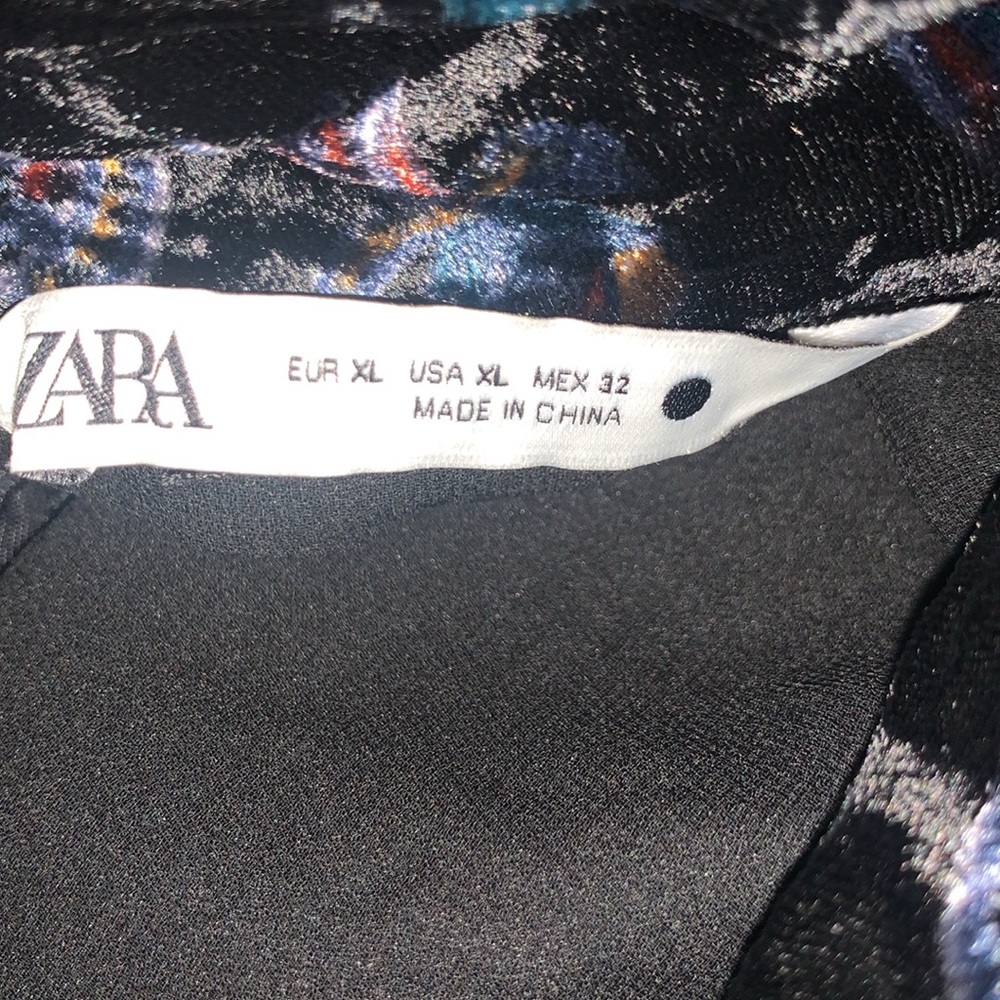 ZARA PAISLEY ELVET RUCHED DRESS WITH ALIT AND OPEN BACK - Picture 11 of 11